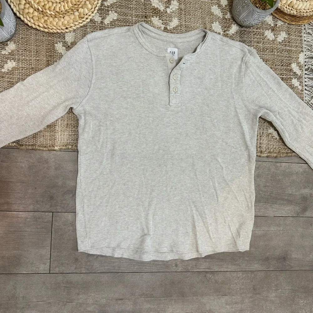 GAP Boys Thermal-Knit Long Sleeve Henley Waffle Oatmeal Cream Pullover Size Med